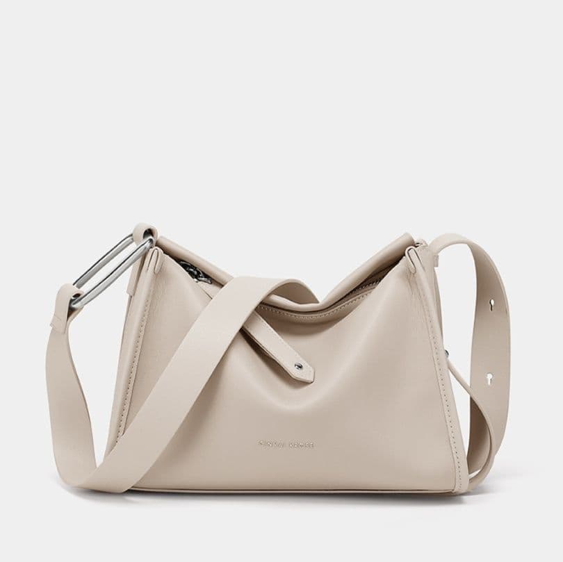 ビジネスバッグ レディース シンプル洗練 大人の上質ショルダーバッグ