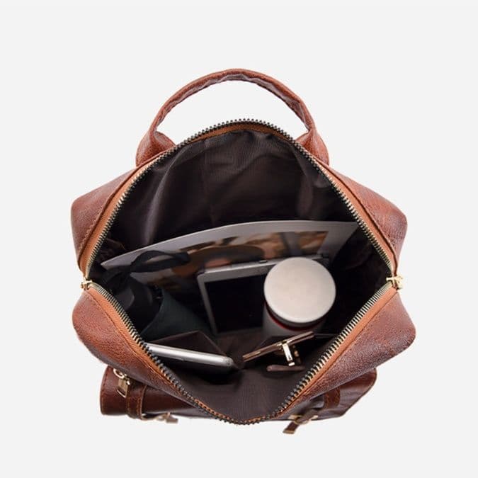 ビジネスバッグ レディース 洗練フラップ付きビジネスリュック