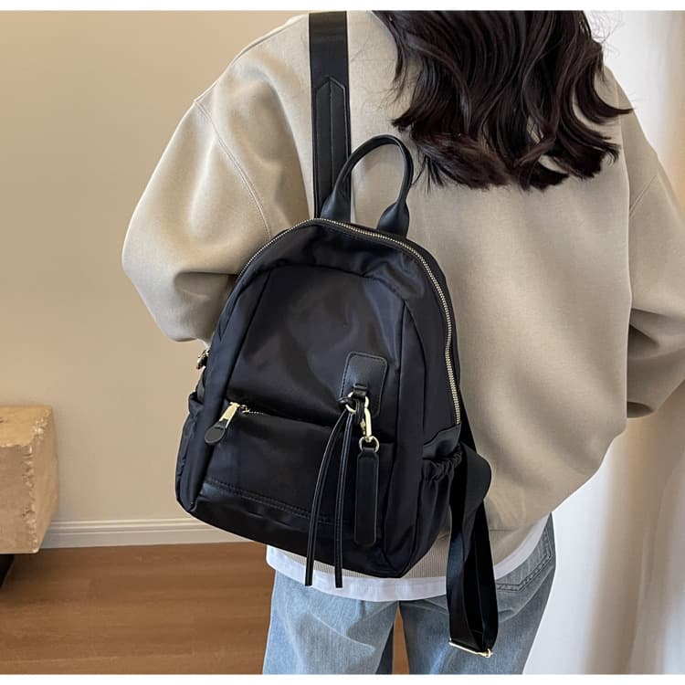 ビジネスバッグ レディース 上品コンパクト通勤リュック